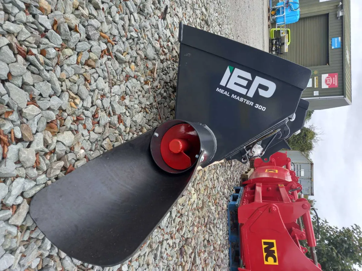 IEP Meal and Beet feeder. - Image 1