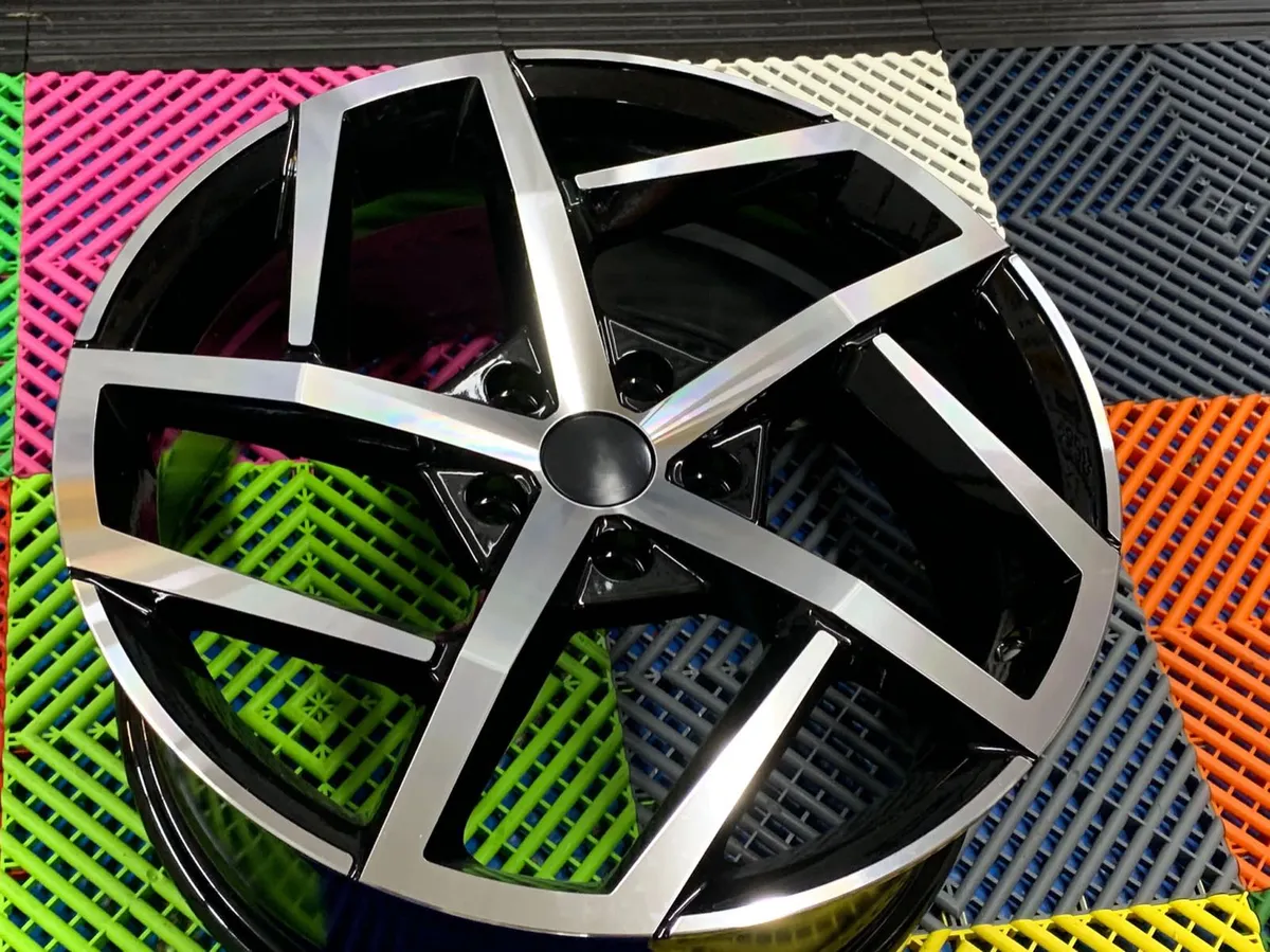 18” vw seat Skoda 5x112 black / Pol - Image 1