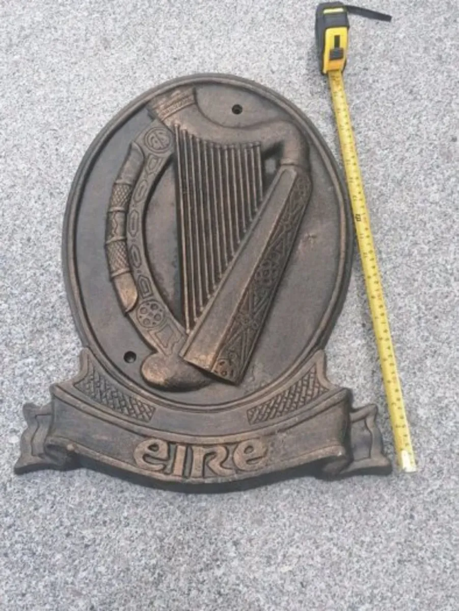 Irish Design Government Building Harp - Image 1