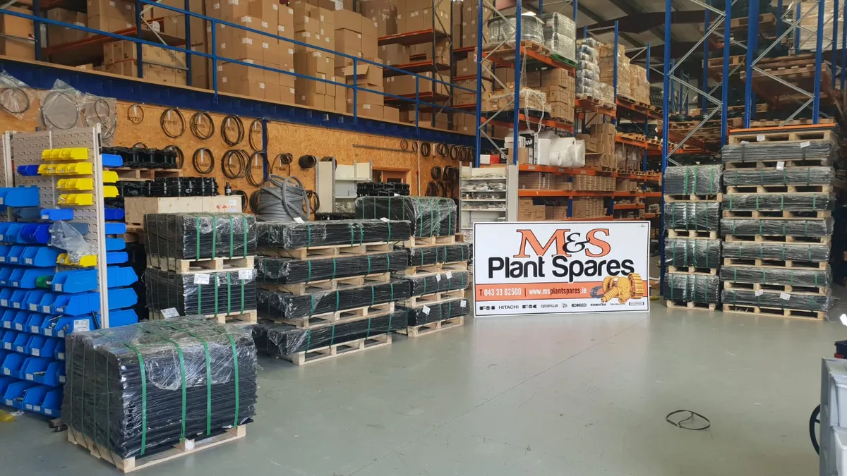 Excavator Undercarriage - Image 4