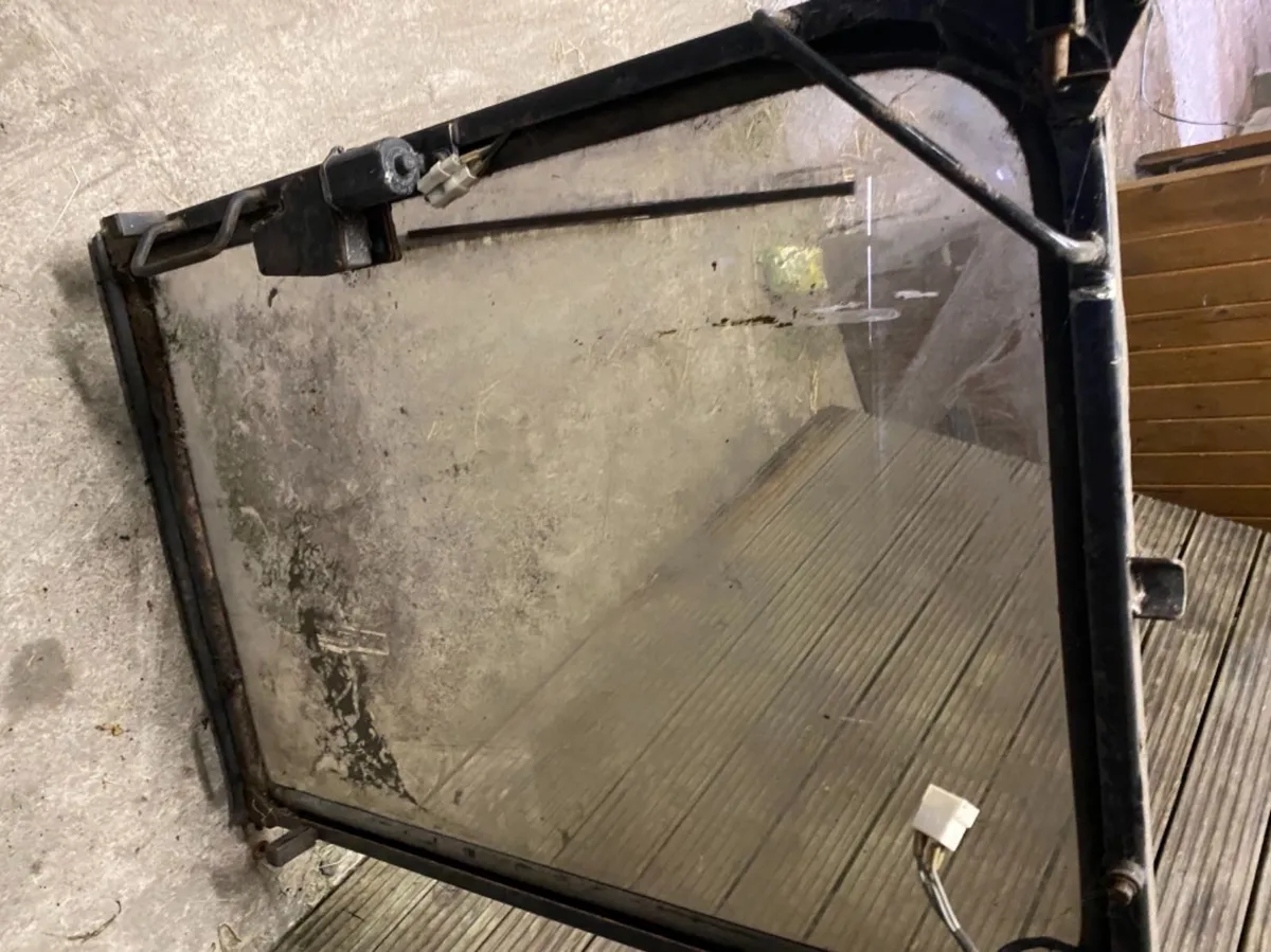 Hitachi Ex100-1 full front panels - Image 3