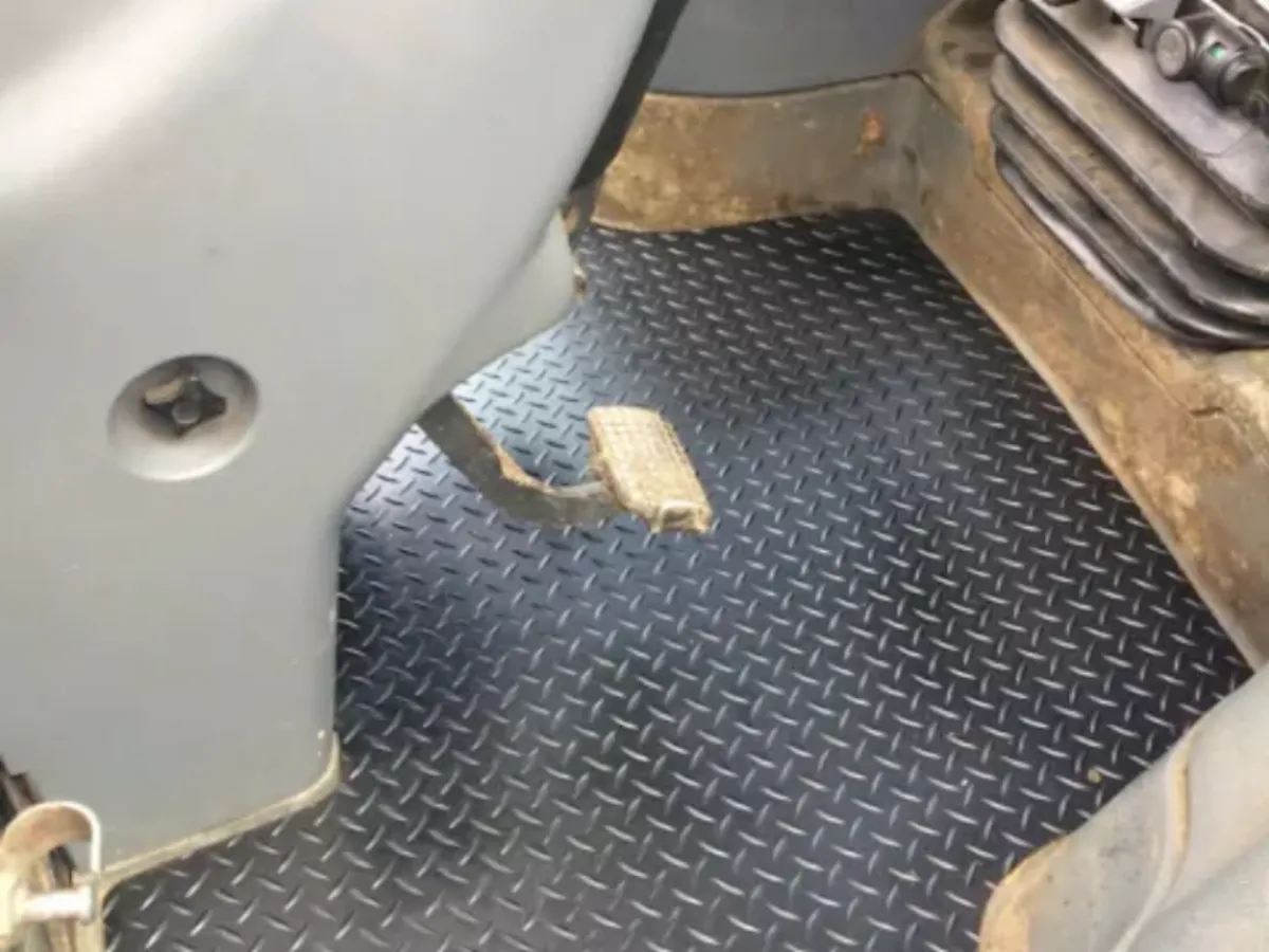 Universal Cut to Size Tractor Rubber Floor Liner - Image 4