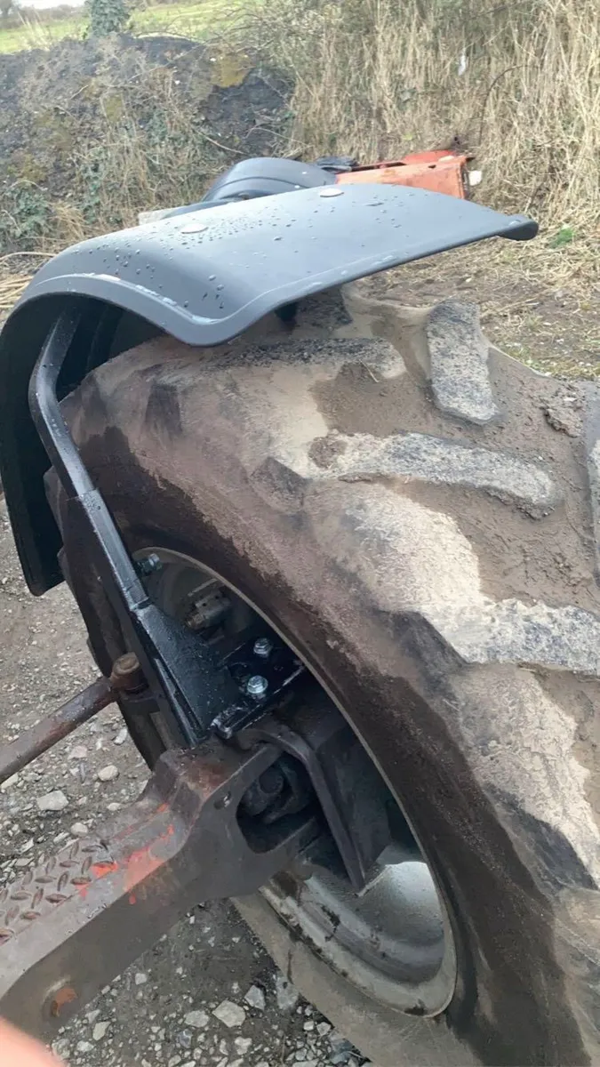 MASSEY FERGUSON FRONT MUDGUARDS - Image 3