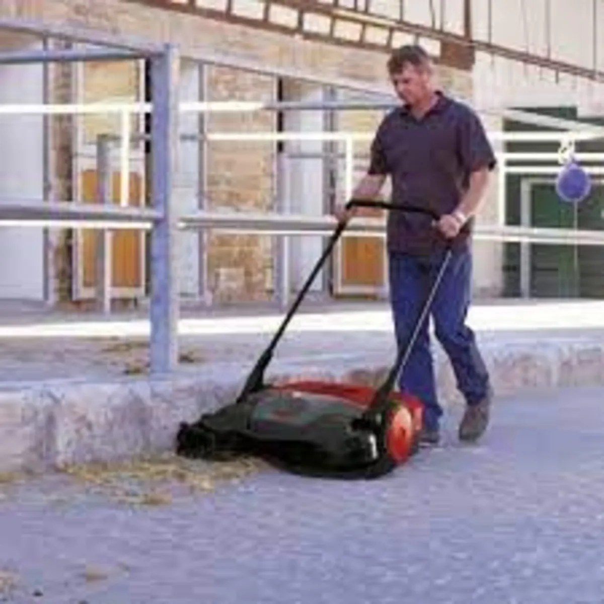 Hagga Sweeper - lithium ion battery powered - Image 2