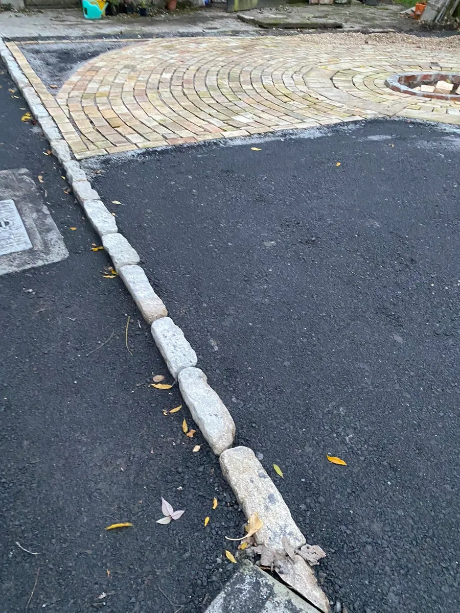 Old Windsor Grey 6" Kerbs with 20m in bulk bag - Image 1