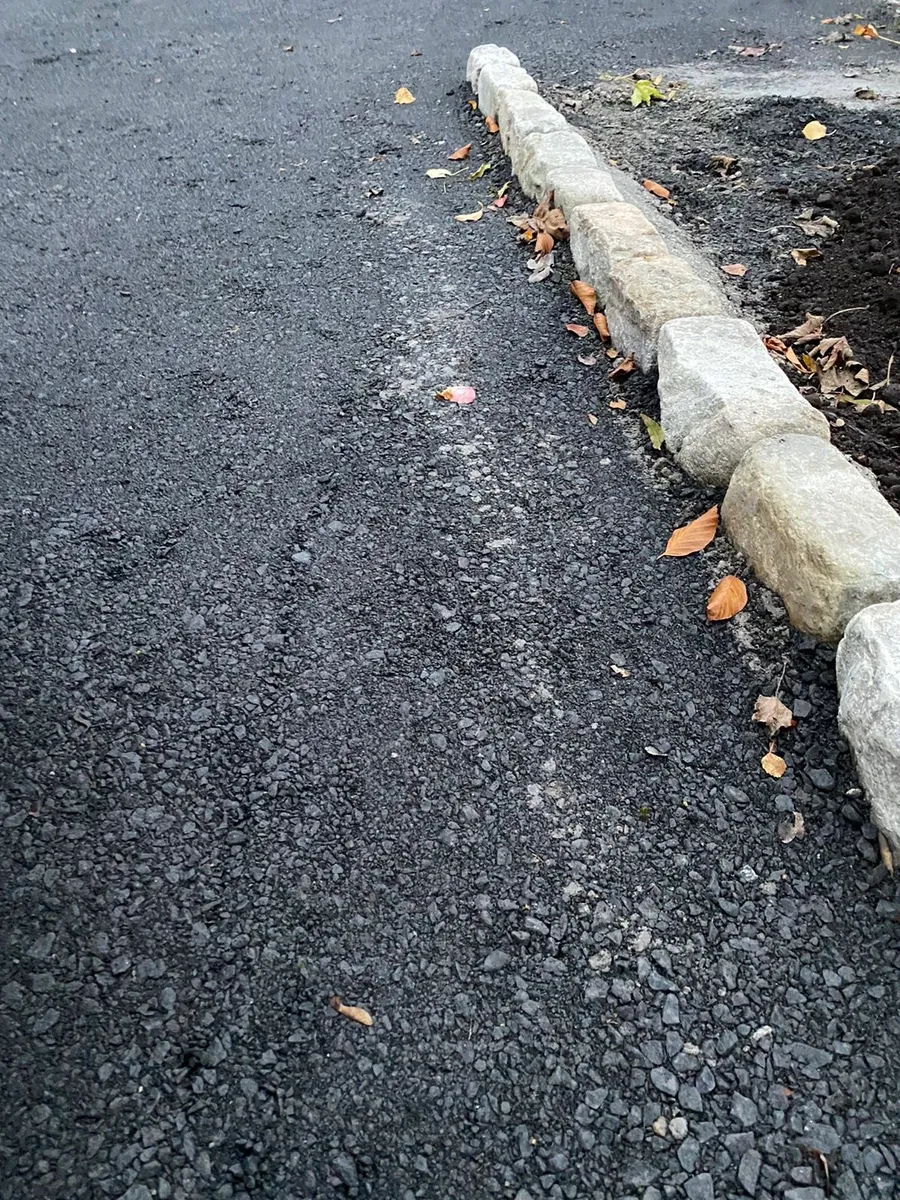 Old Windsor Grey 6" Kerbs with 20m in bulk bag - Image 2