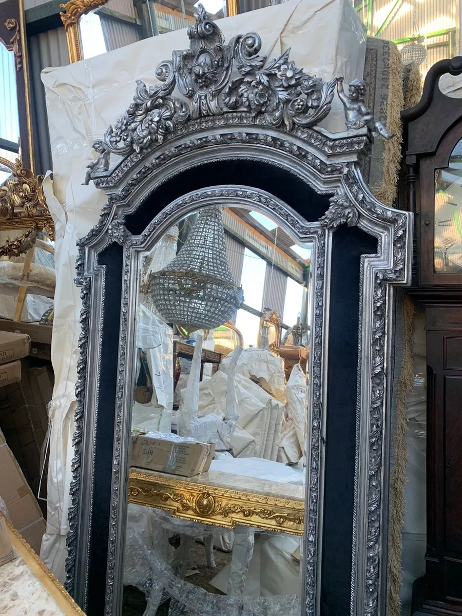 Terence Clifford antiques Clearing sale - Image 2