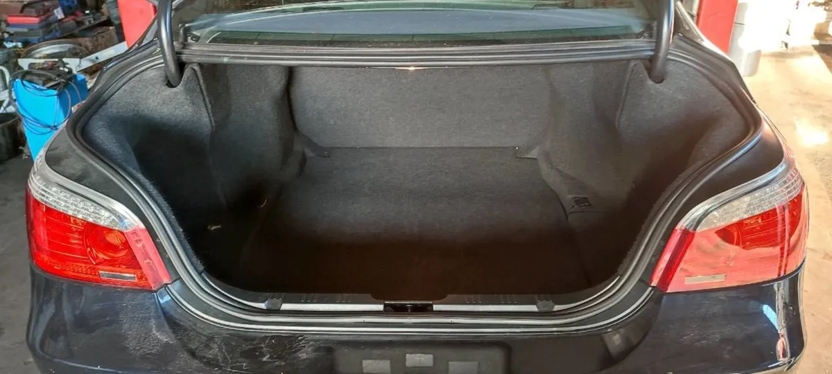 Bmw 520d 2005-2010 parts - Image 4