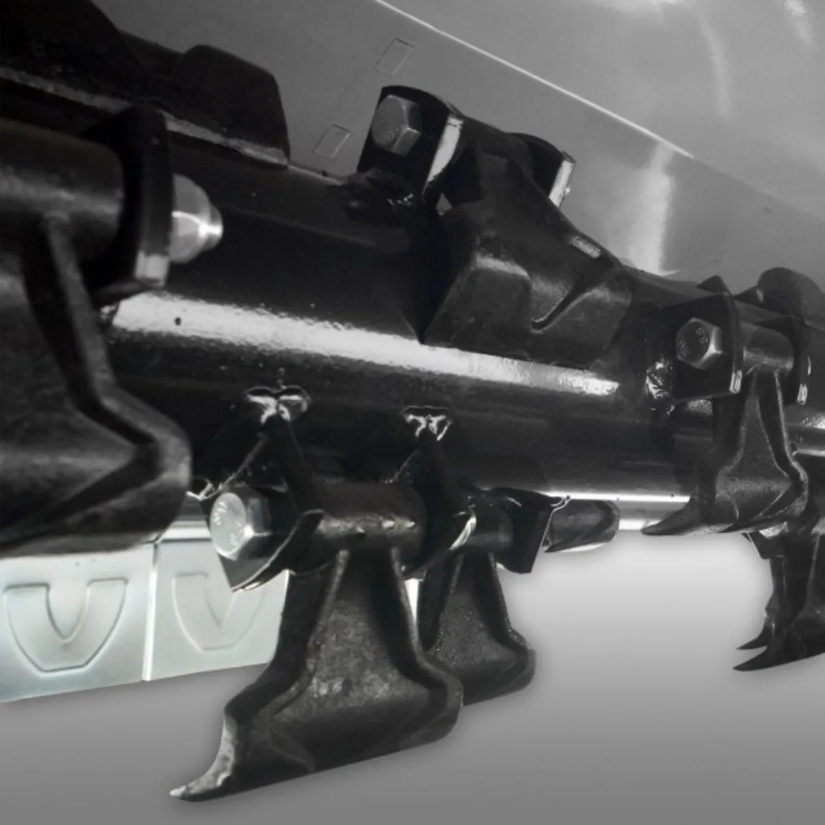 Jansen Quad flail mower 23hp electric start - Image 4