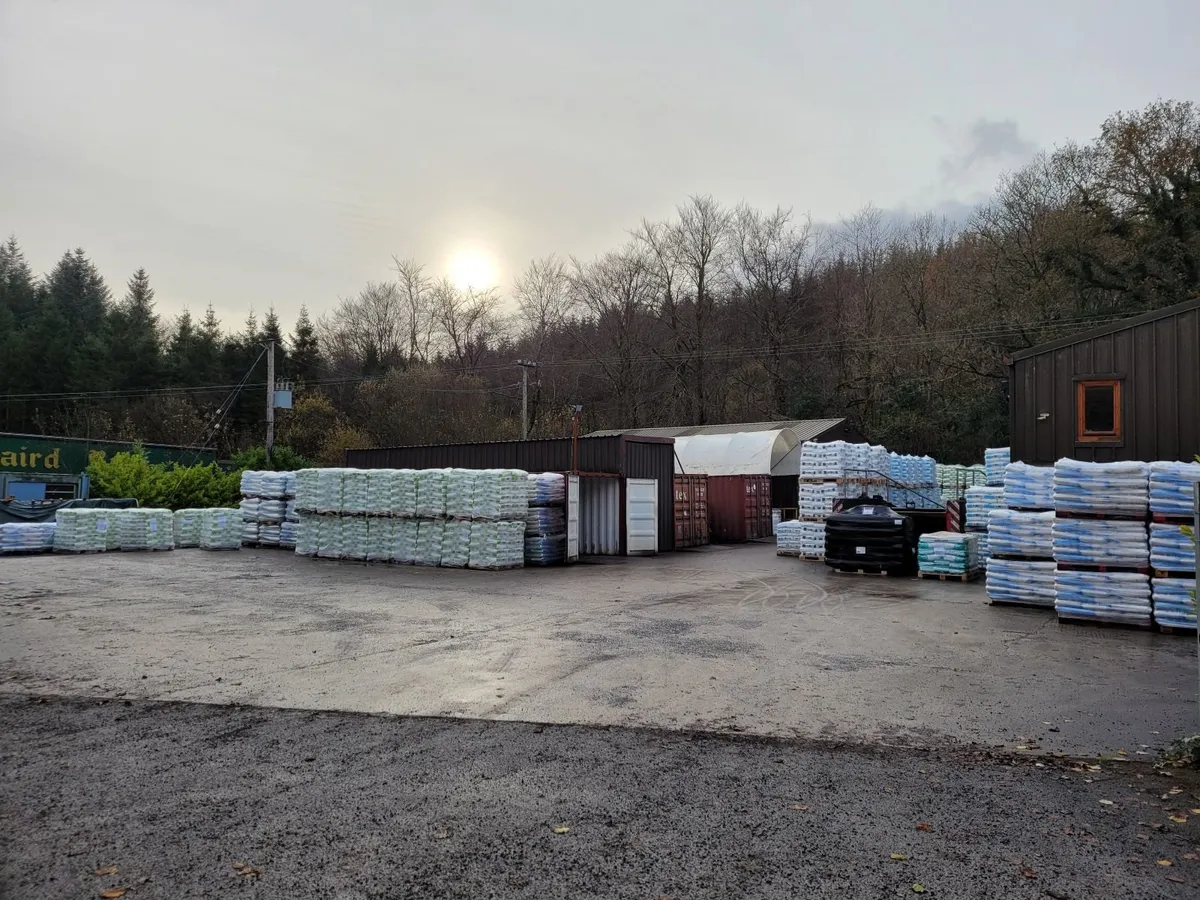 Salt Distributor - Image 1