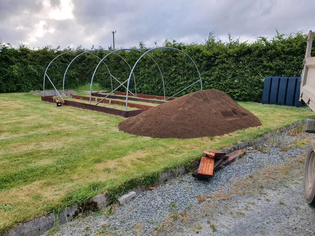 Screened Topsoil Delivered Stored Dry - Image 2