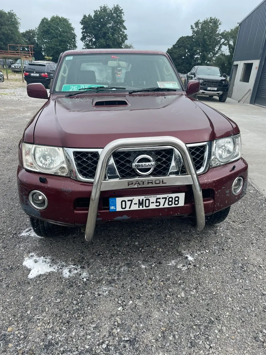 Nissan patrol breaking 2007 - Image 4
