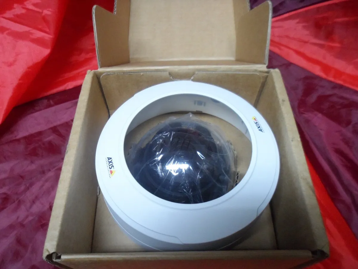 Axis P3245-LV Network Camera - Image 2