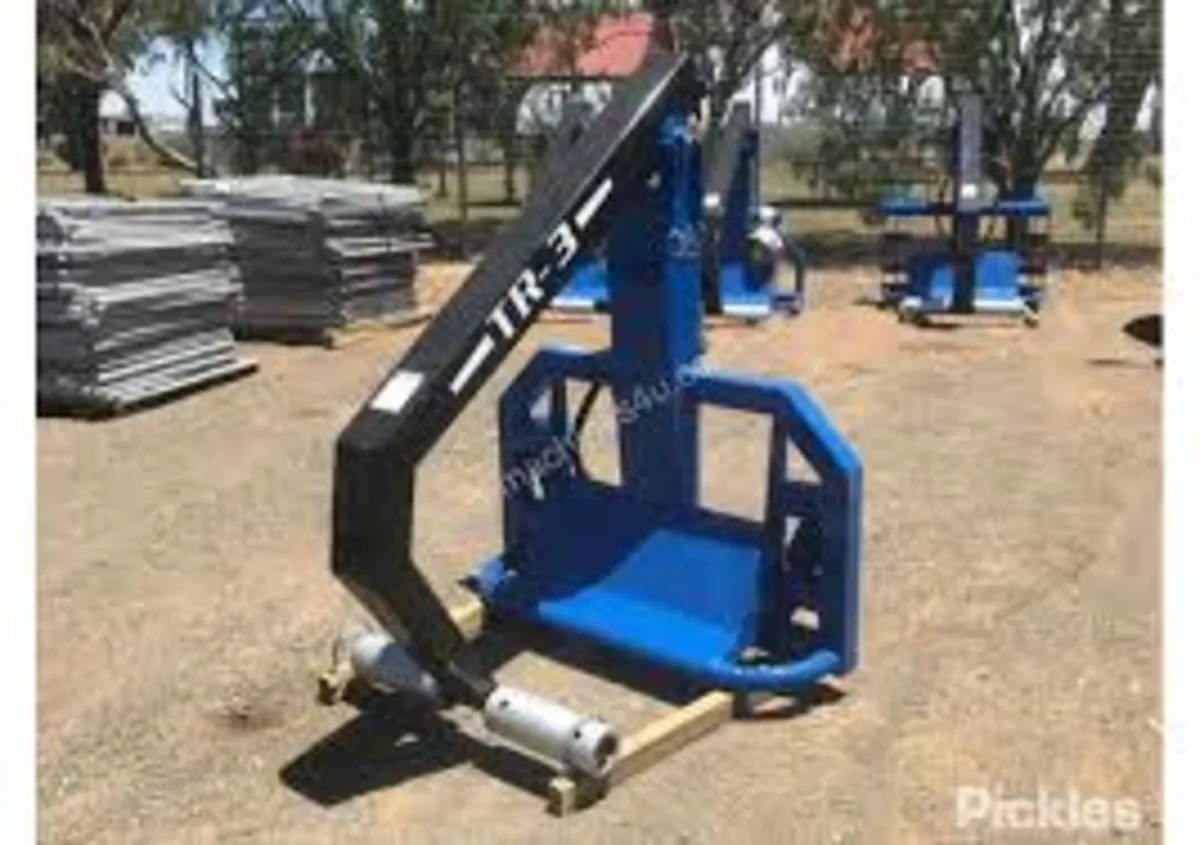 New JM Agri TR3 Bale Handler c/w Euro Hooks - Image 4