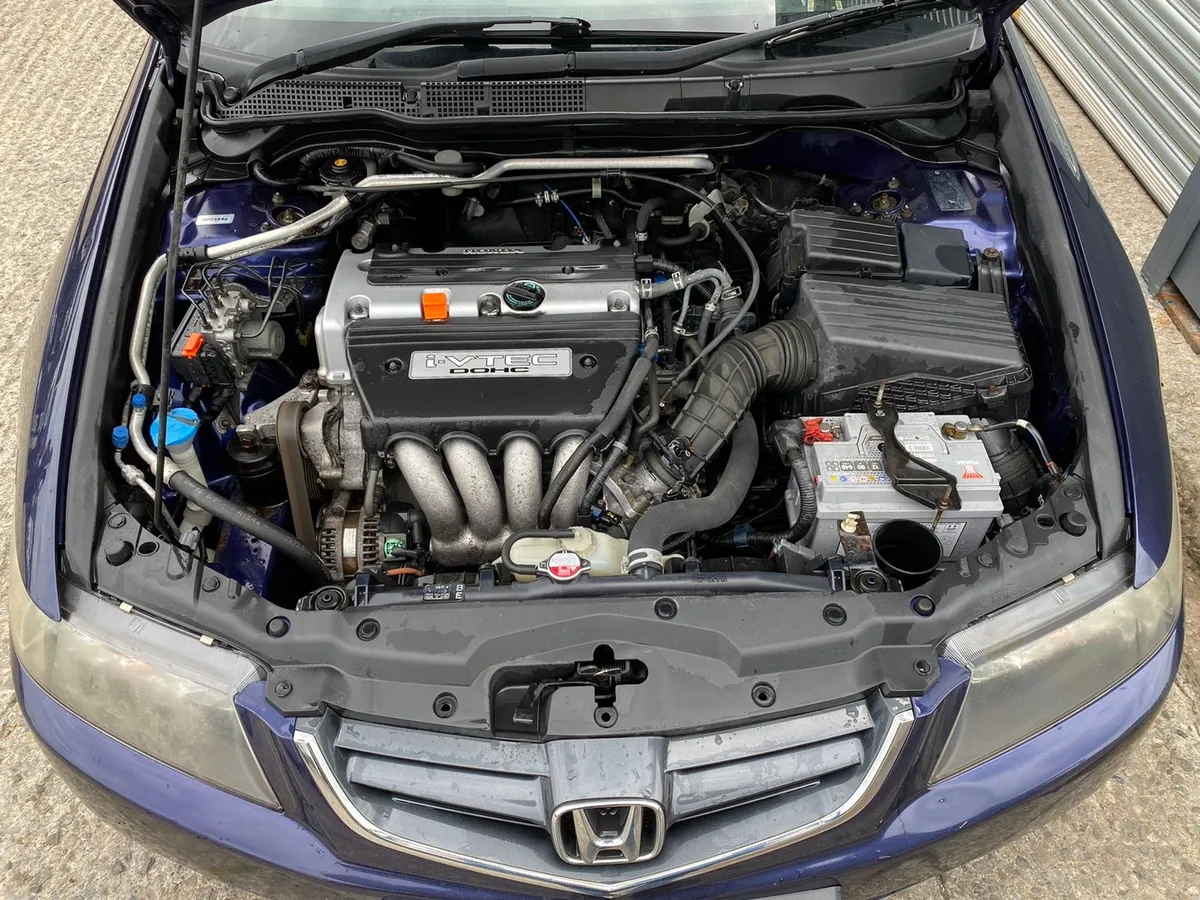 2005 Honda Accord 2.0 vtec "breaking " - Image 2