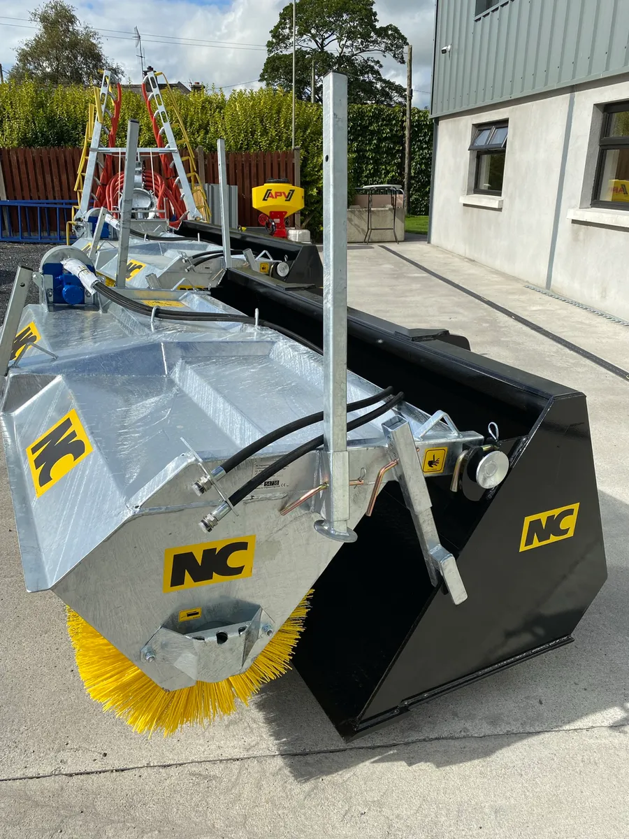 NC road / yard sweepers - Image 4