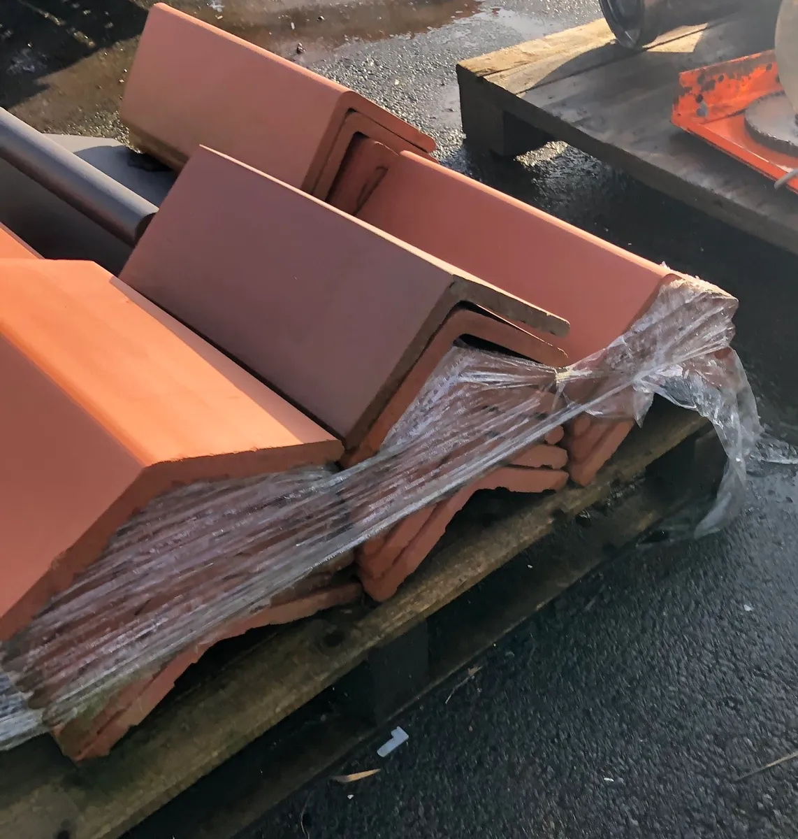 Ridge Tiles (clay) reclaimed - Image 4