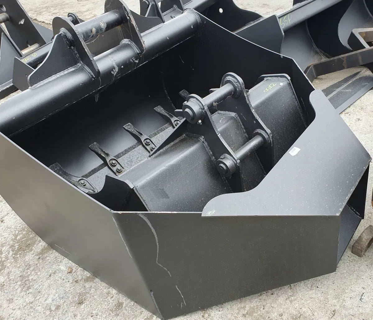 Concrete pouring bucket - Image 2