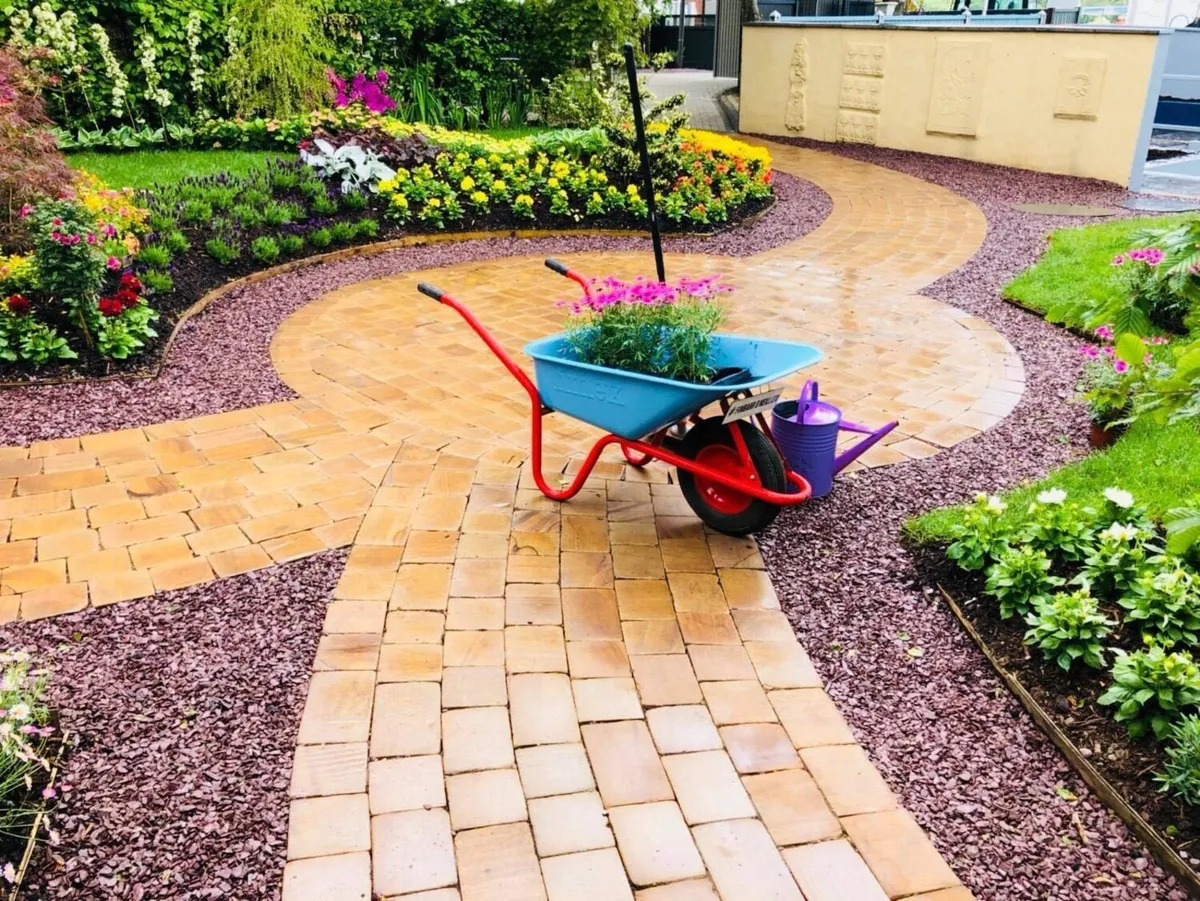 Plum slate stone rocks pebbles cobbles boulders - Image 3