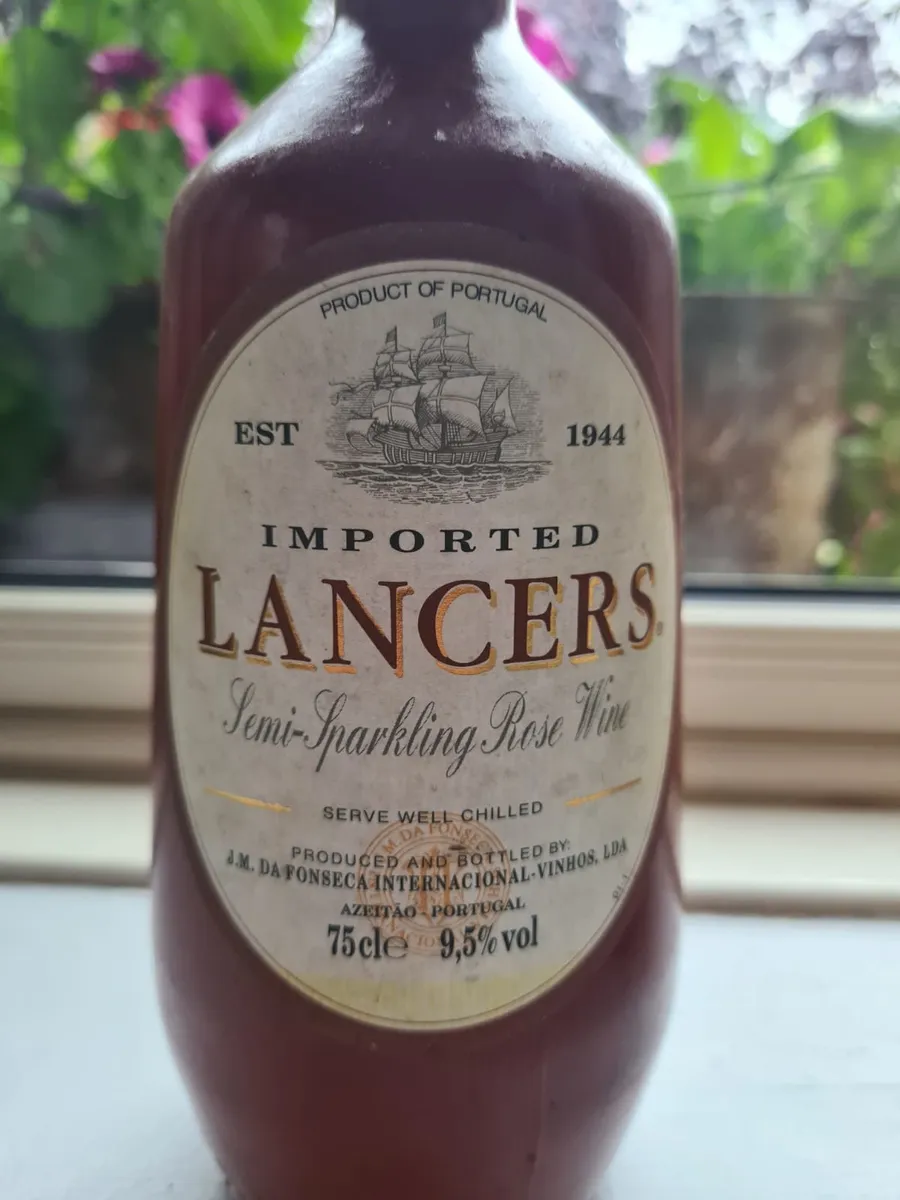 2 Vintage Stoneware bottles with original pourers. - Image 3