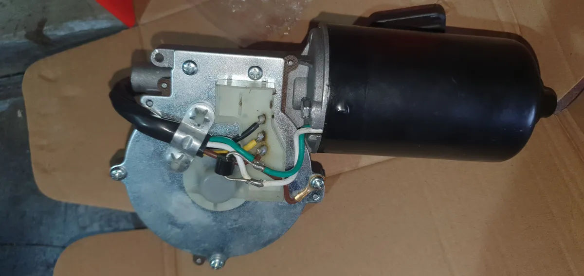 MERCEDES 190 WIPER MOTORS - Image 3