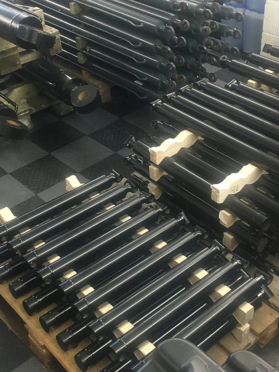 Hydraulic cylinders / Rams /Tipping Rams - Image 2