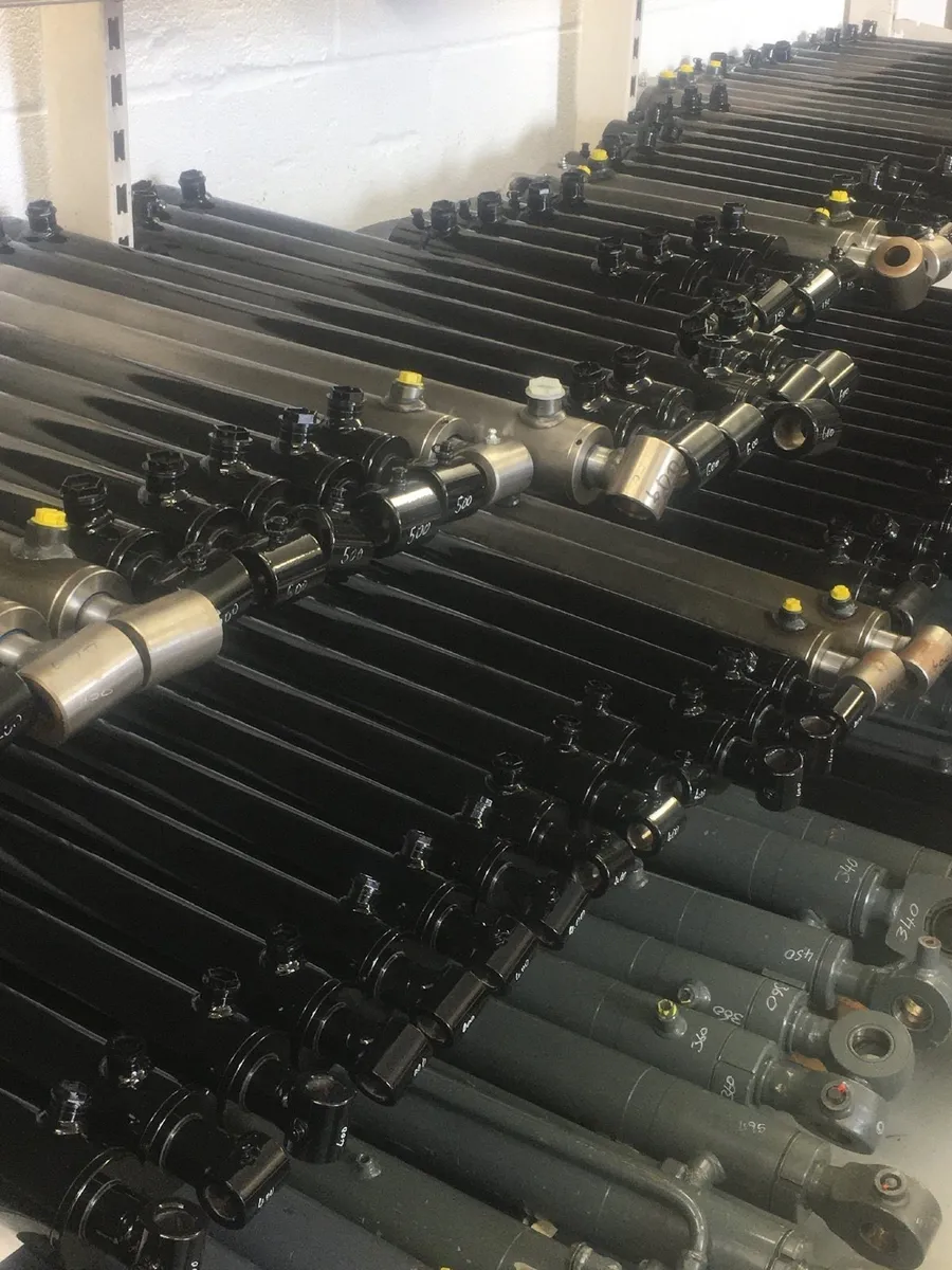 Hydraulic cylinders / Rams /Tipping Rams - Image 4