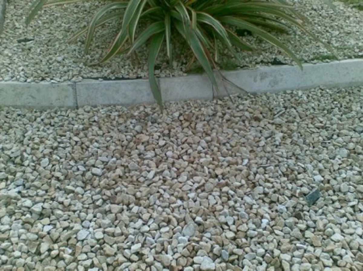 Beach Pebble coloured stone /pebbles/ sand/gravel, - Image 4