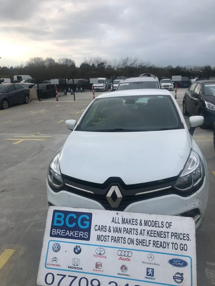 2018 clio parts breaking - Image 2