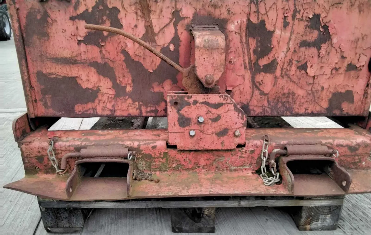 Waste Tipping Skip - Image 3