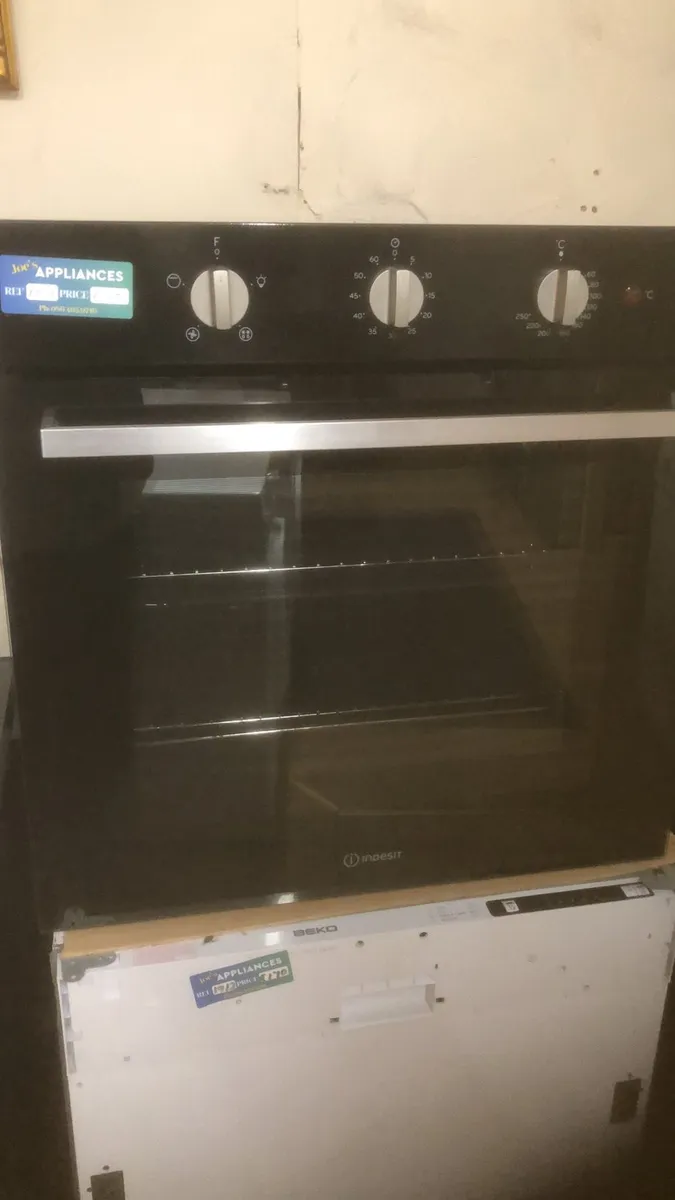 Built inn Ovens. - Image 4