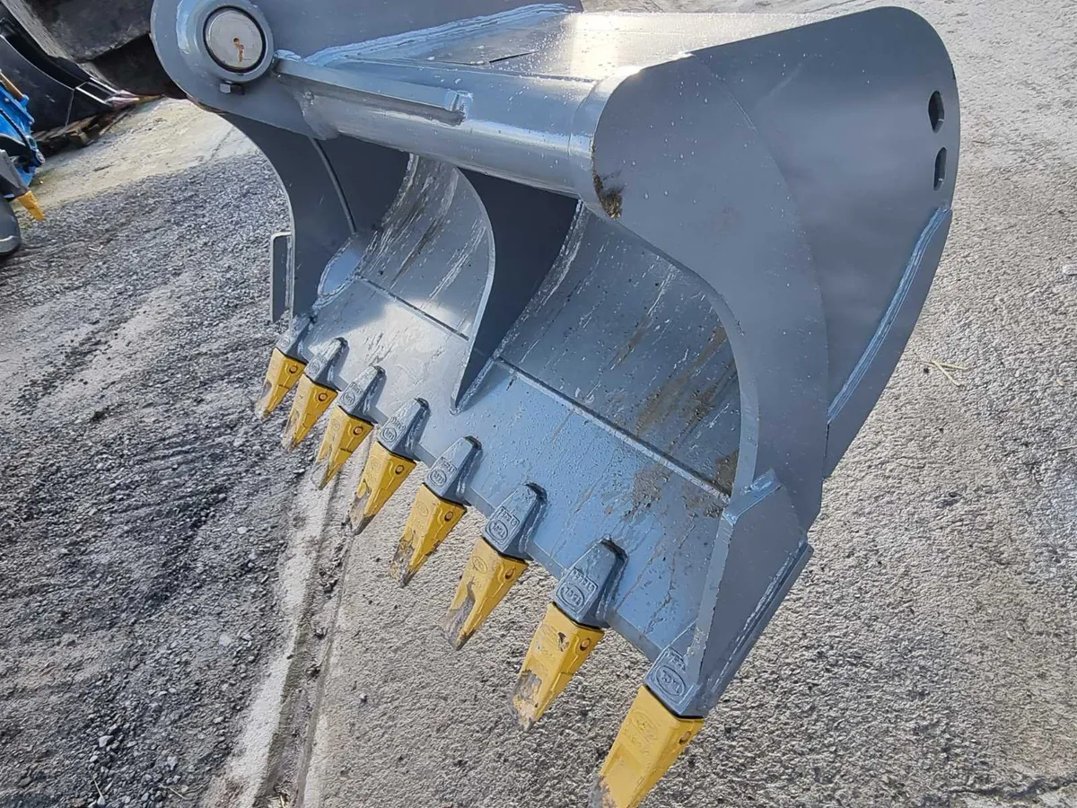 5ft Heavy duty ditching bucket with 8 teeth - Image 4