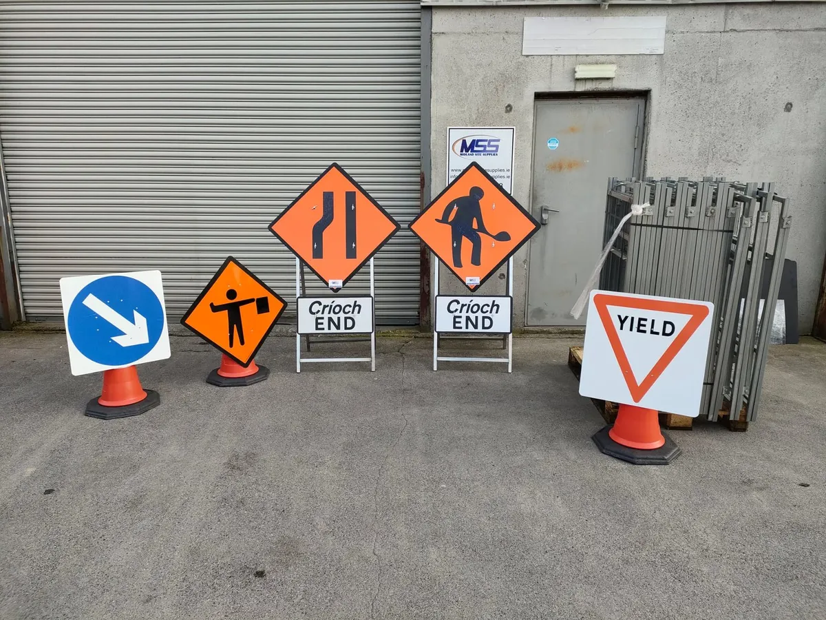 Cone signs  barrier 1 - Image 2