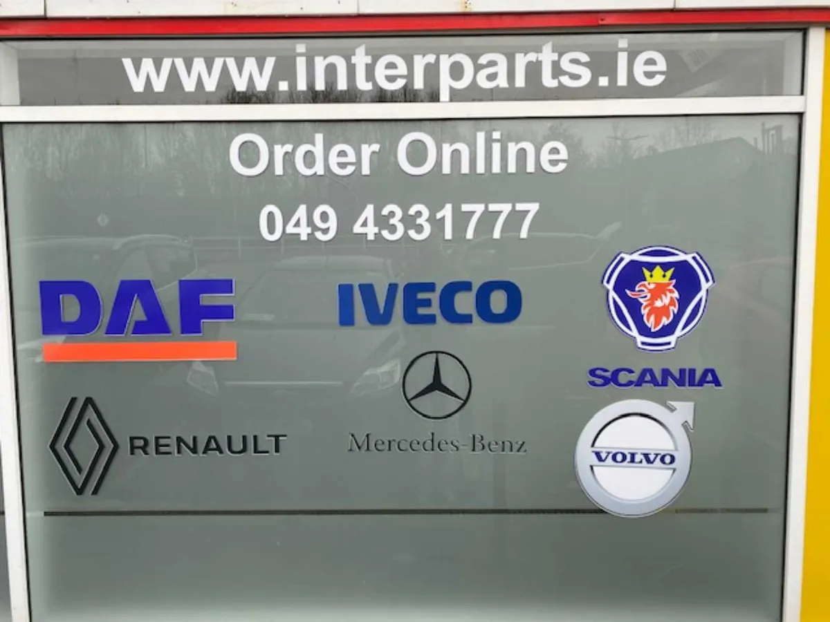 DAF XF Landing Legs - Image 3