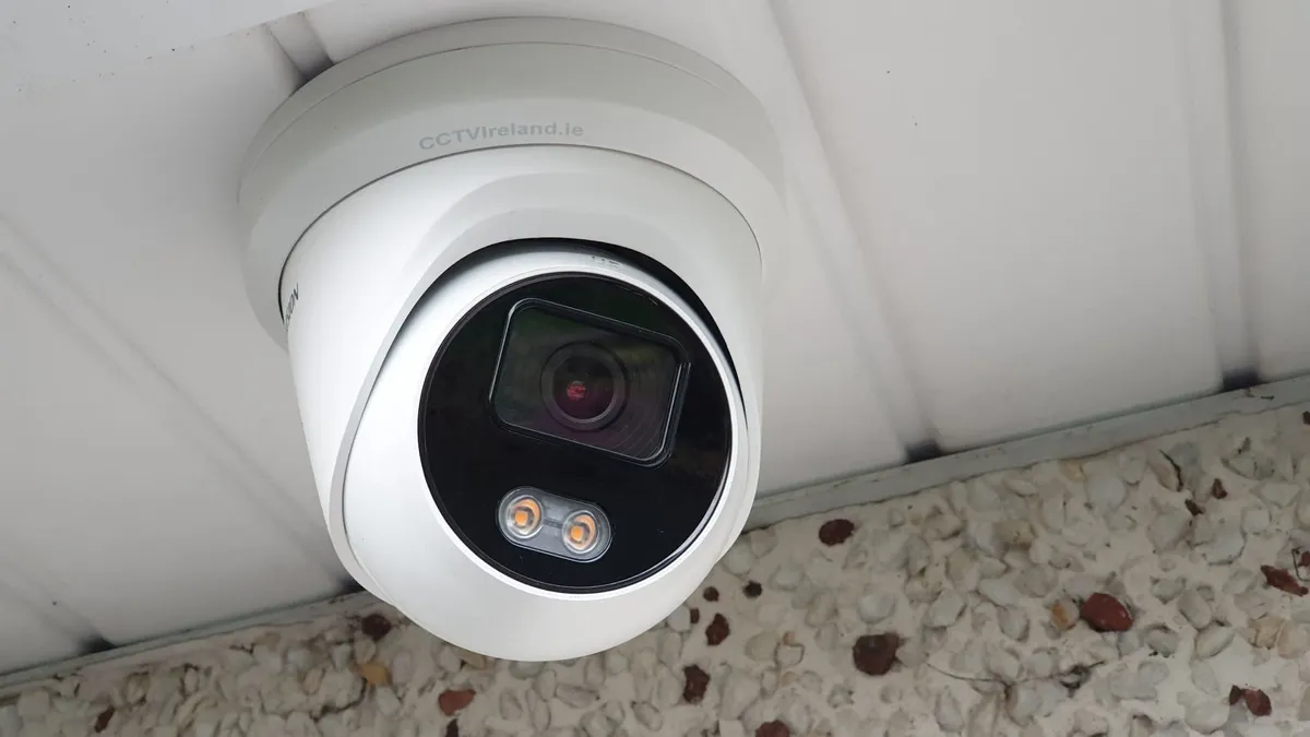 HIKVision 4MP IP ColorVu Camera with Ai and microphone - Image 3