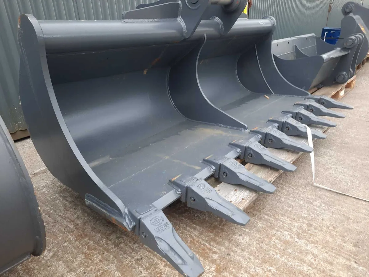 13T Heavy duty 6ft ditching bucket with 10 x teeth - Image 2