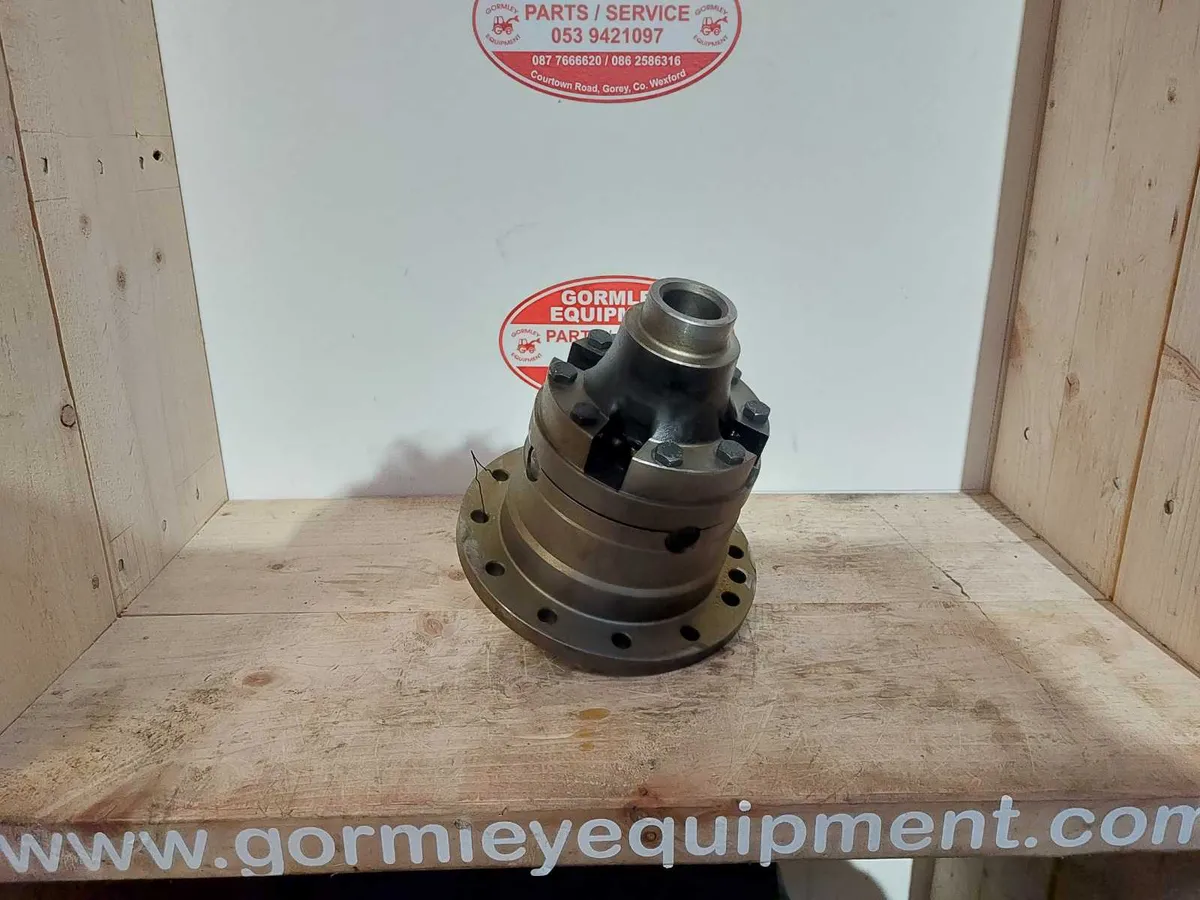 Jcb axle diff parts - Image 2