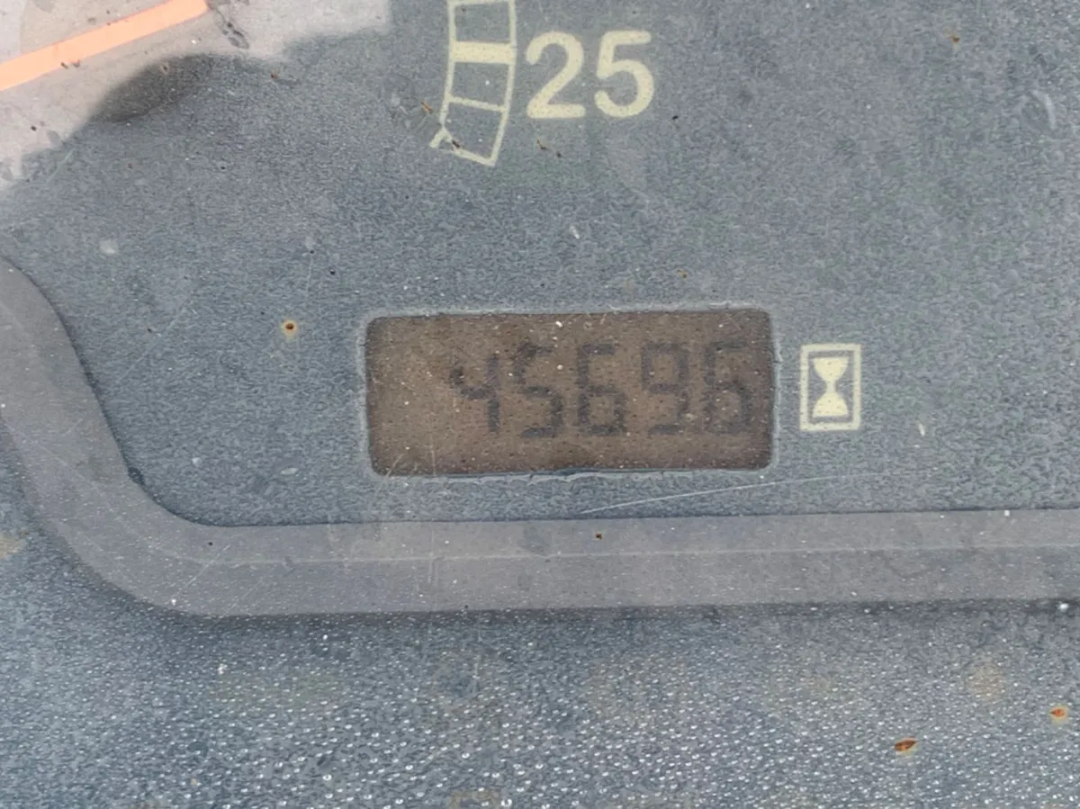 2004 New Holland TN60D - Image 3