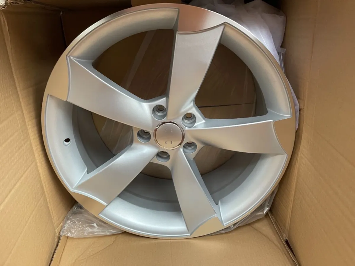 19” ttrs concave silver 5x112 & Tyres - Image 2