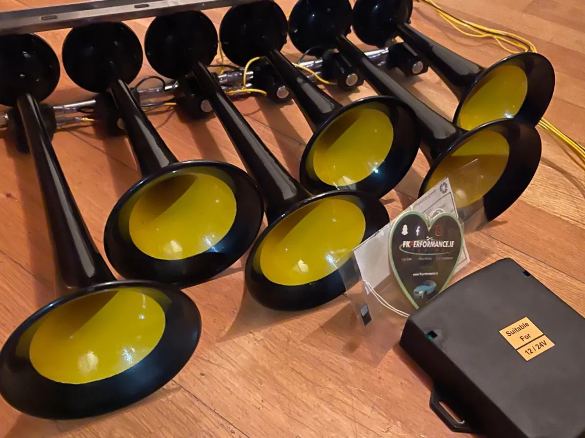 Dukes of hazard  & baby shark air horns - Image 1