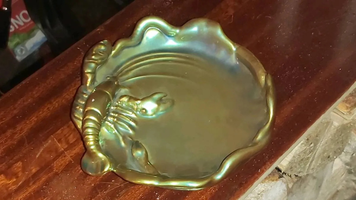 Antique rare Zsolnay lobster eozin plate - Image 1