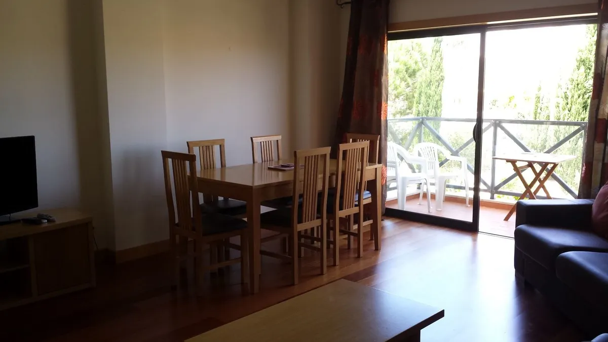 2 bed Apartment Albufeira - Image 3