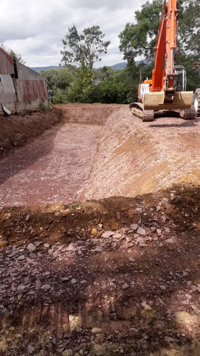 Shuttering concreting digger hire shed walls - Image 3