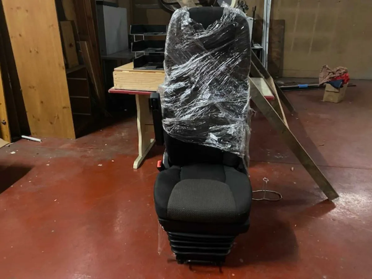 Passenger Truck Seat - Image 4