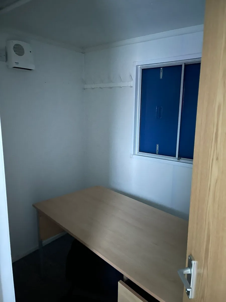 24x10 welfare unit, canteen, toilet & drying room - Image 4
