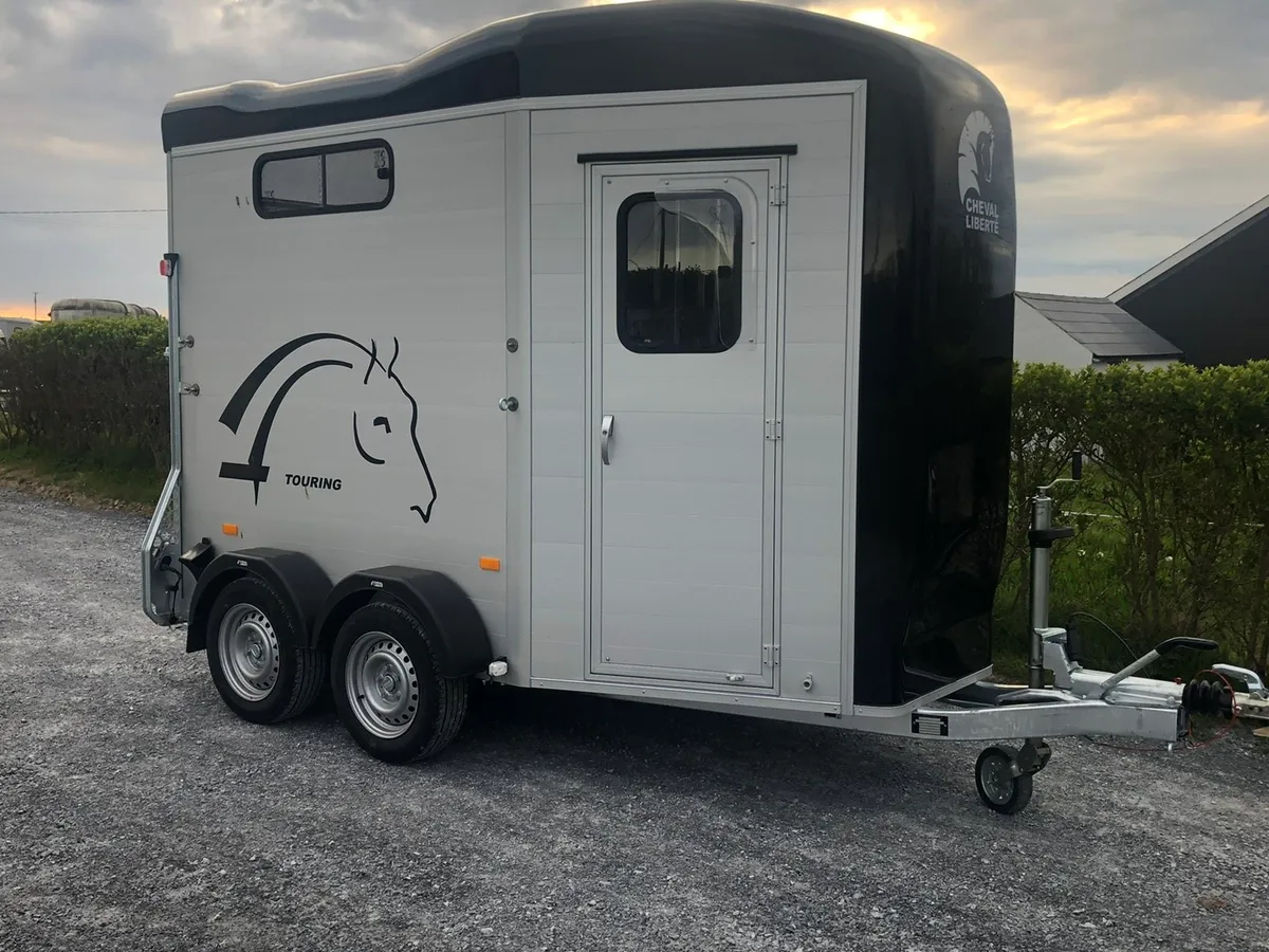 Cheval horseboxes IN STOCK - Image 1