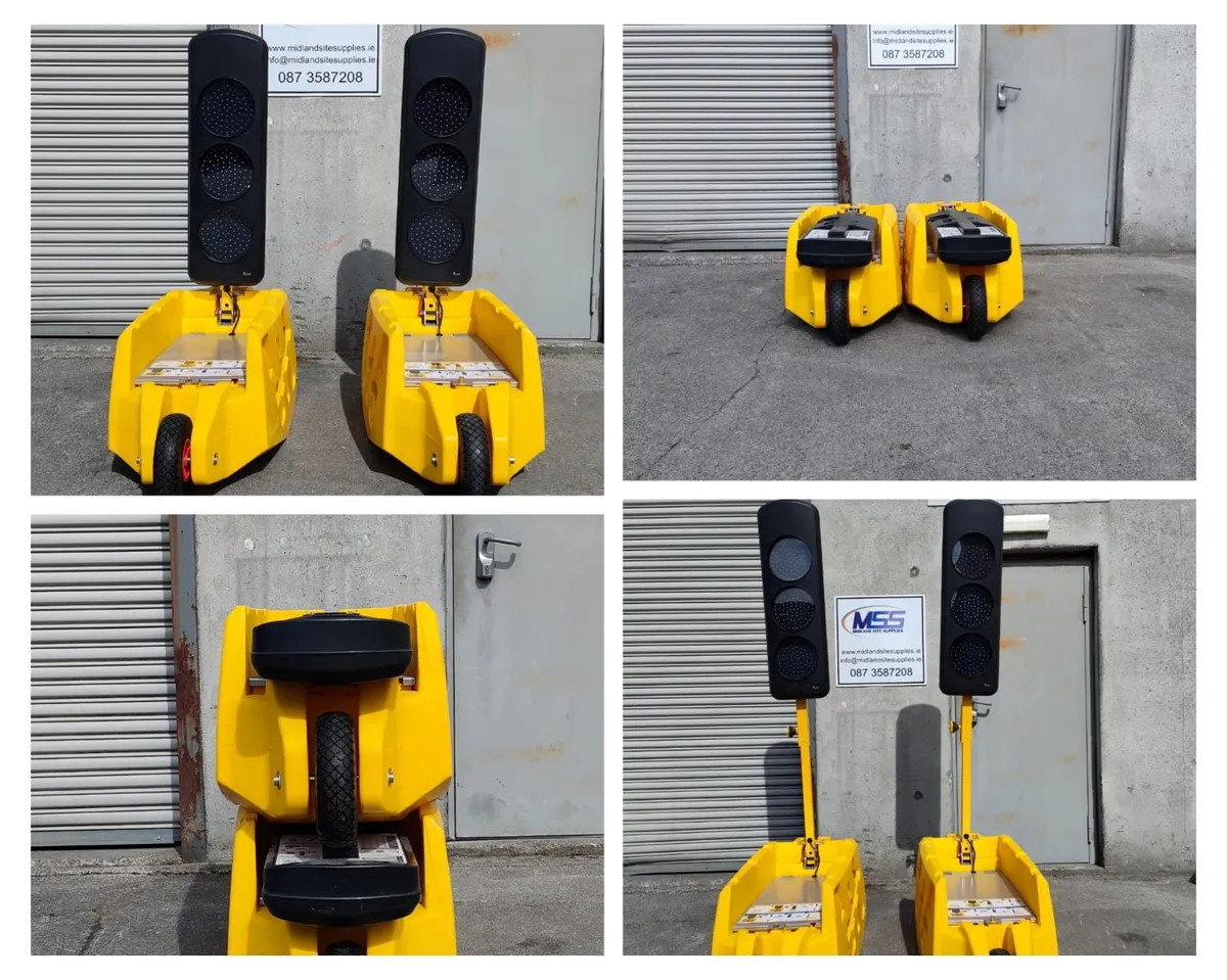 Traffic lights for North or south Ireland - Image 1