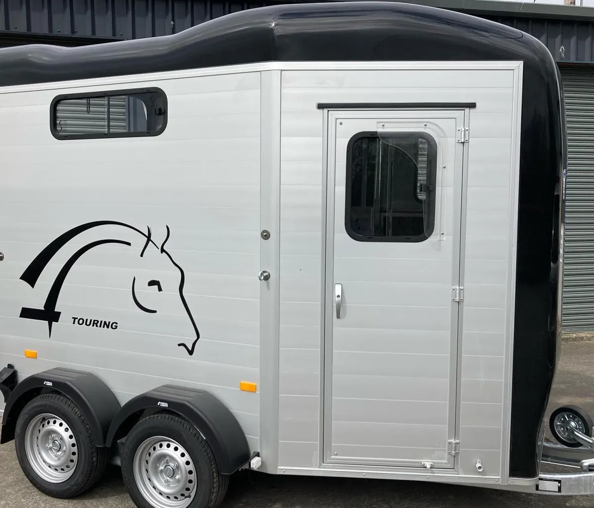 Cheval Liberte touring horsebox - Image 4
