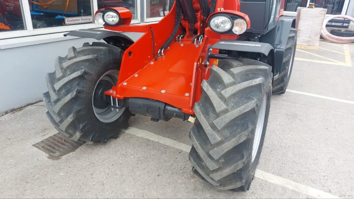 Schaffer 6680 Loader IN STOCK - Image 4