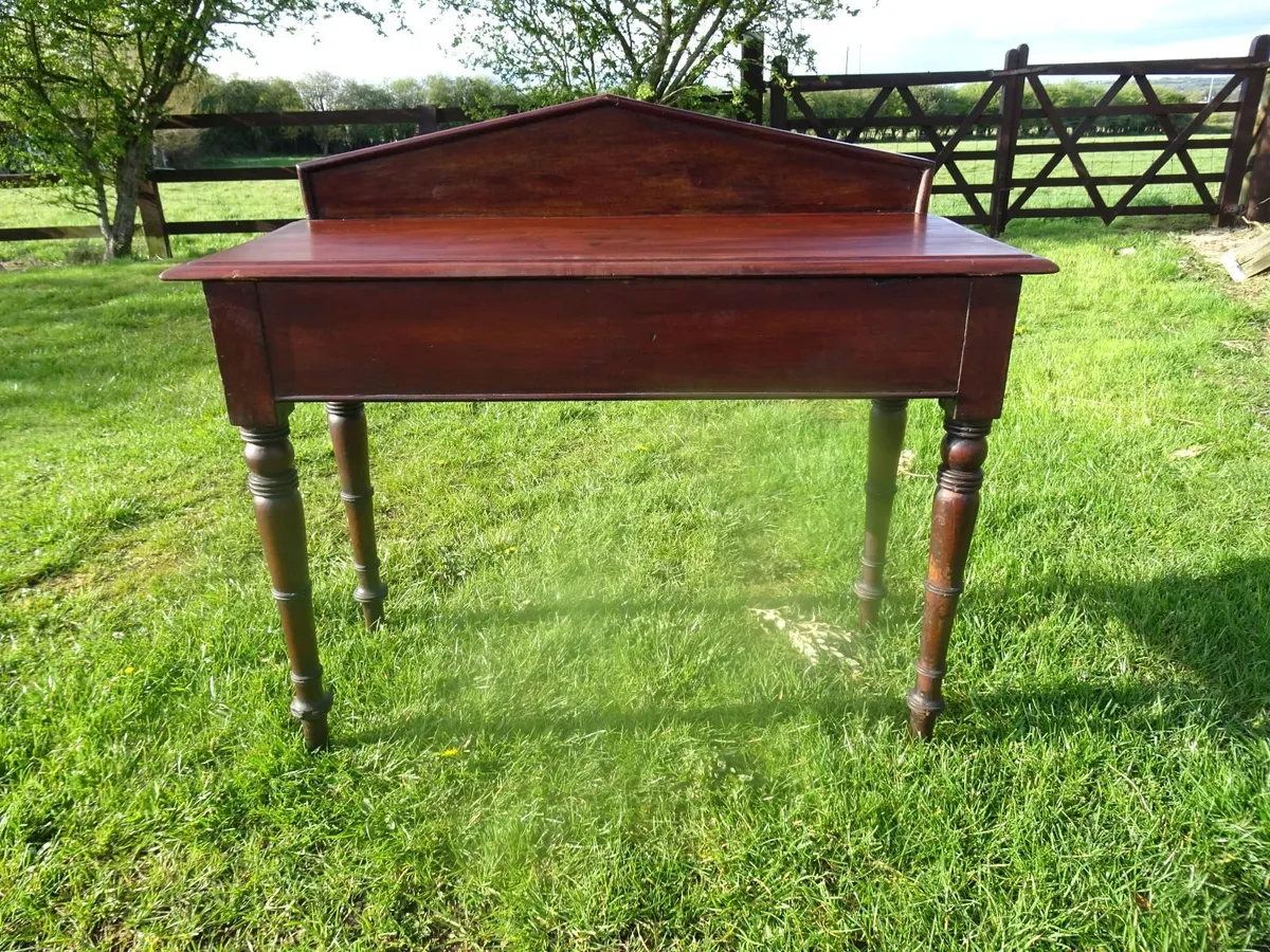 Old Mahogany table - Image 1